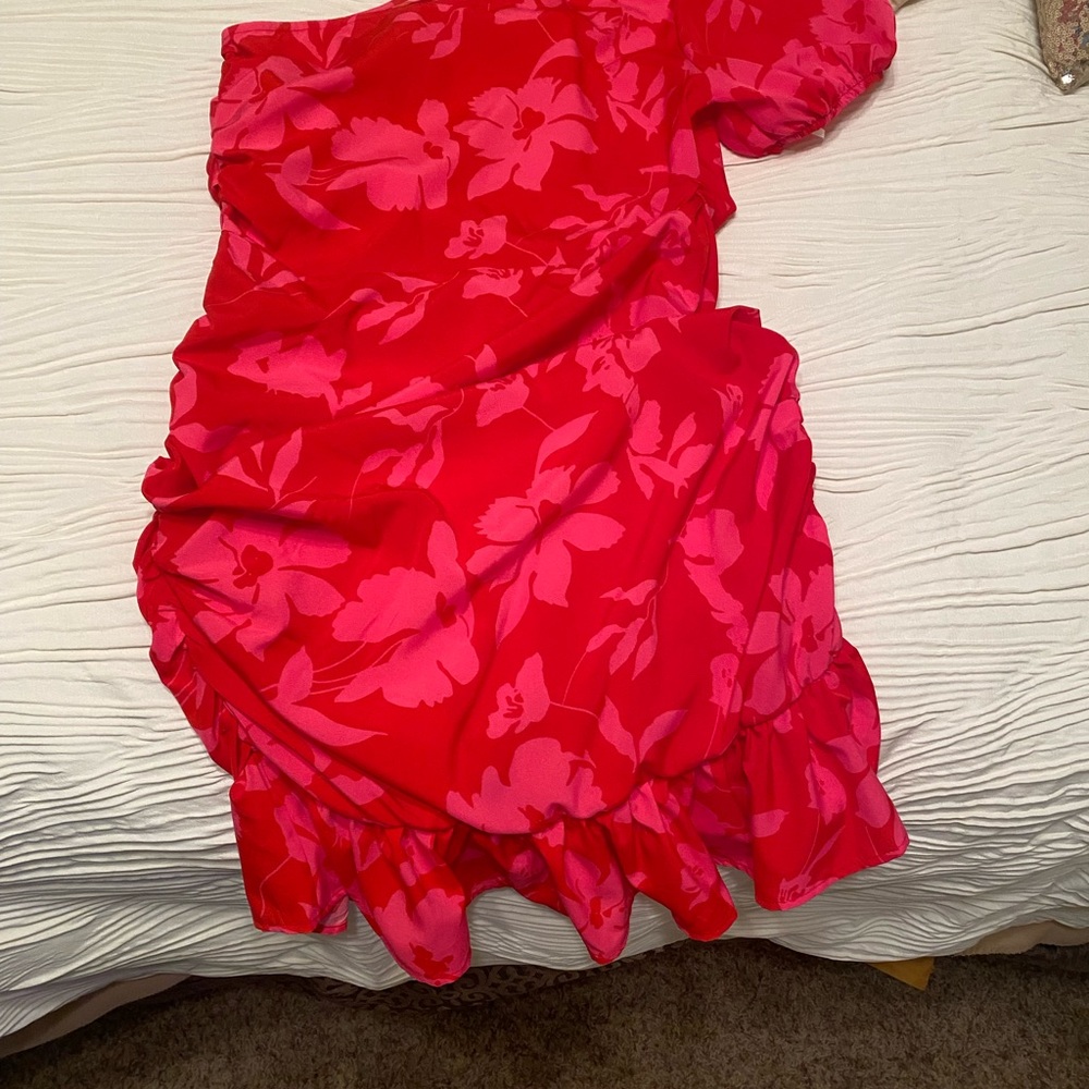 SHEIN Red and Pink Floral Fabric